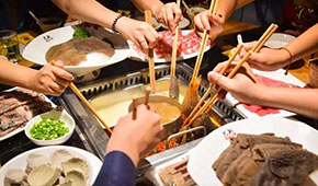 海底撈、呷哺呷哺關店，火鍋食材超市“退燒”，火鍋真的不“火”了嗎？