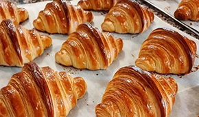 居民吃泡面，居委吃瑞士卷上熱搜  冷凍烘焙正開啟冷食新藍海