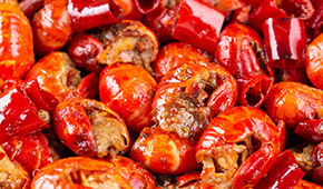 價格跳水、蝦尾滯銷，頂流網紅小龍蝦今年也“頂”不住了？