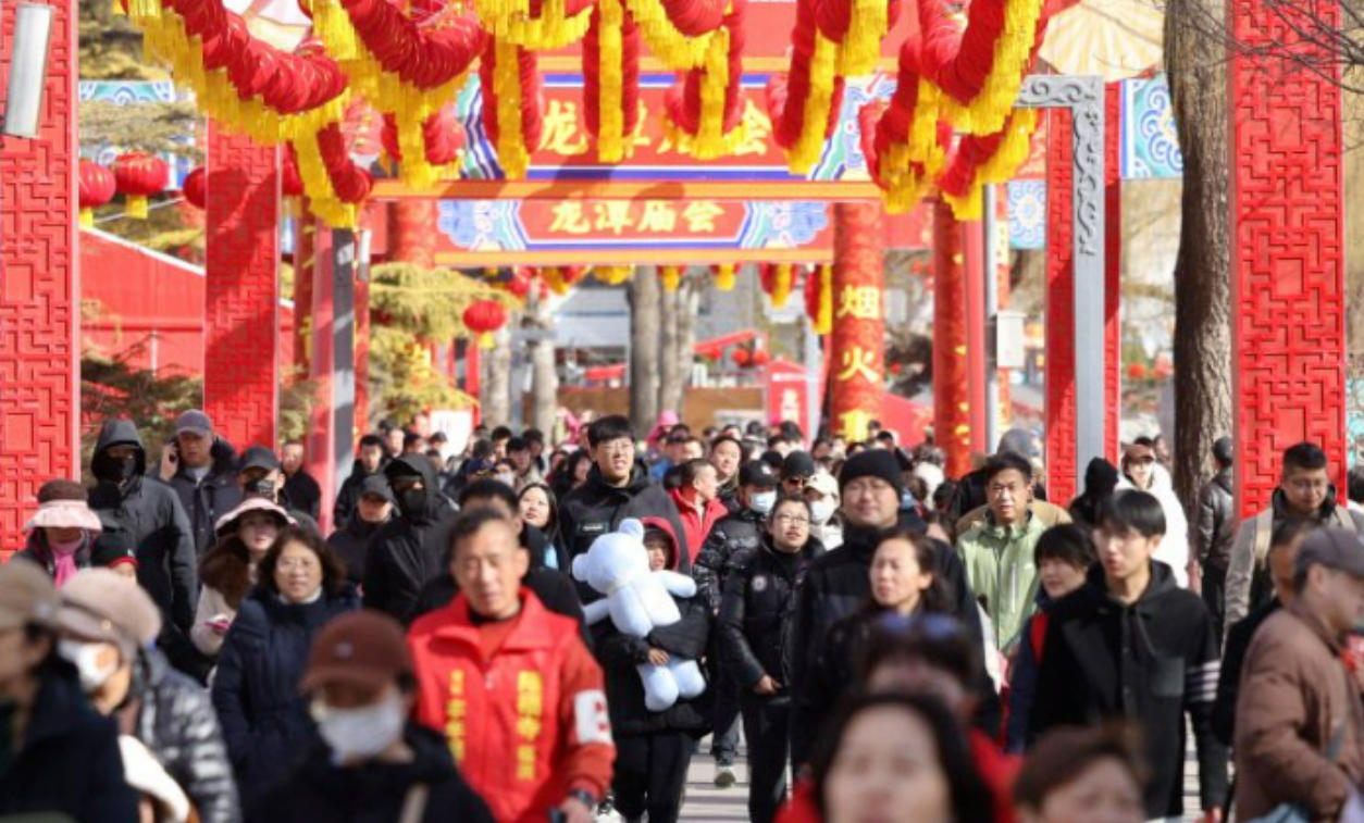 零售餐飲增10.6%，AI下單、地方菜爆火，馬年消費(fèi)市場(chǎng)迎“開(kāi)門(mén)紅”